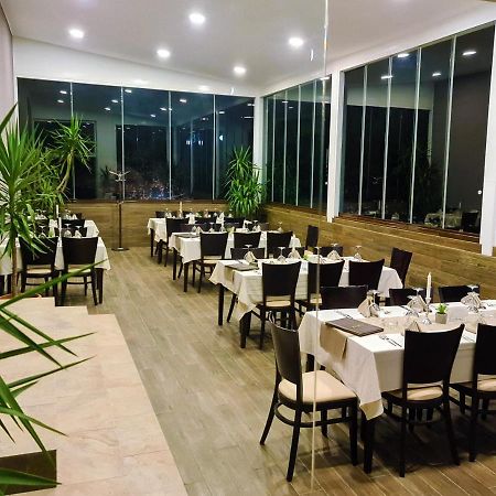 Hotel Orbita شومن المظهر الخارجي الصورة