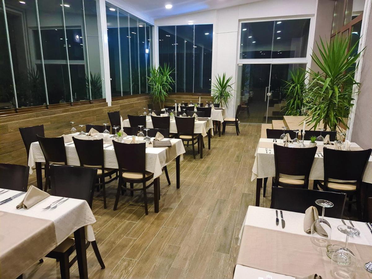Hotel Orbita شومن المظهر الخارجي الصورة