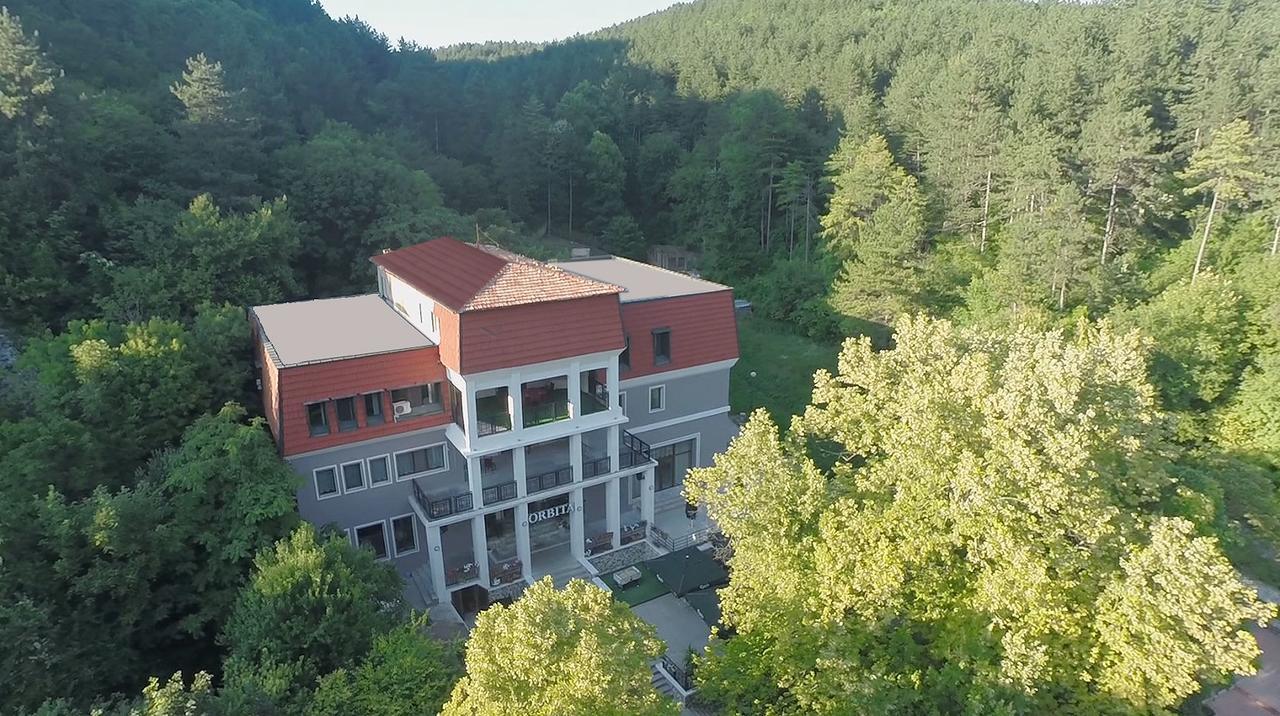 Hotel Orbita شومن المظهر الخارجي الصورة