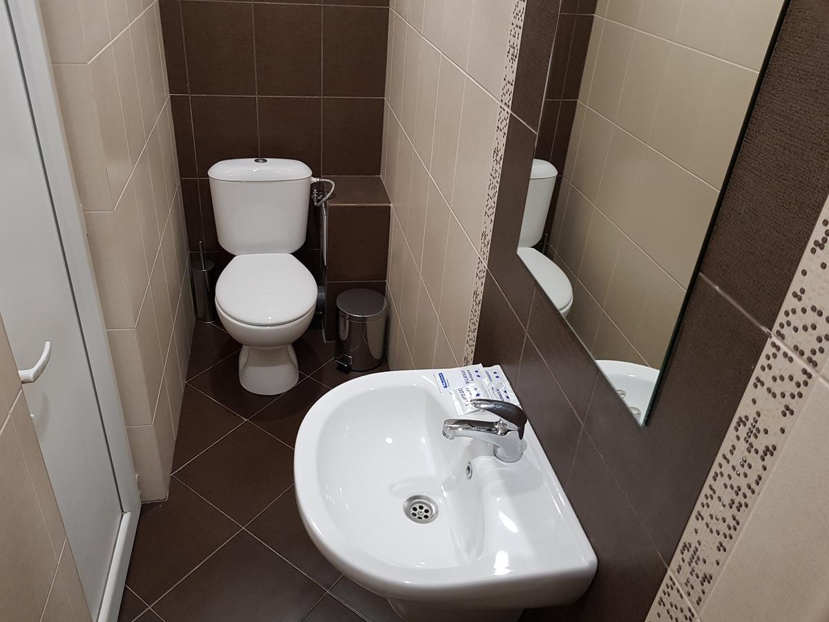 Hotel Orbita شومن المظهر الخارجي الصورة