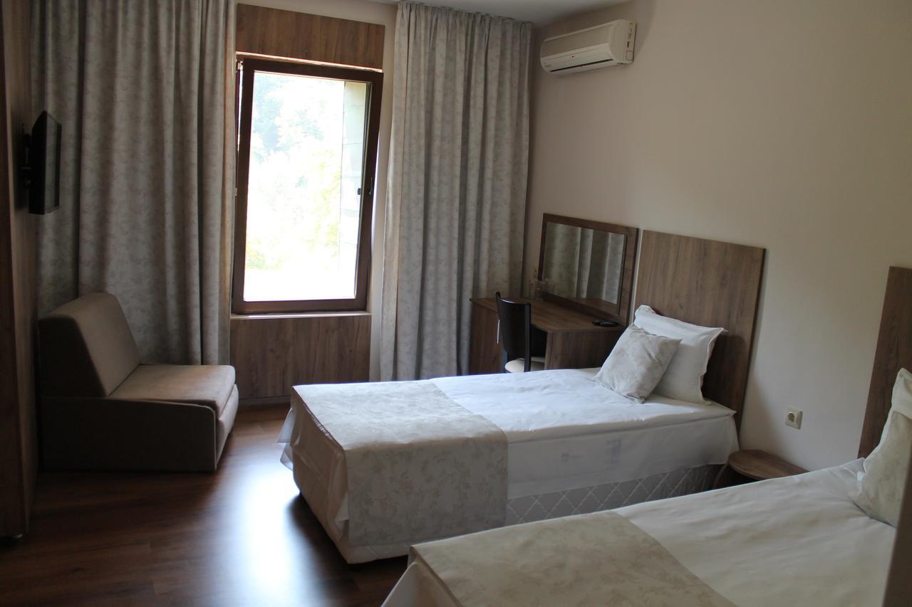 Hotel Orbita شومن المظهر الخارجي الصورة