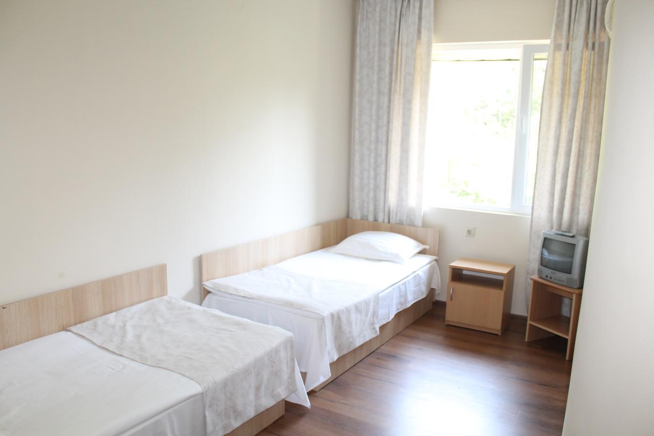 Hotel Orbita شومن المظهر الخارجي الصورة